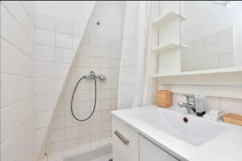Trocadero Victor Hugo Charming Studio Apartment Paris