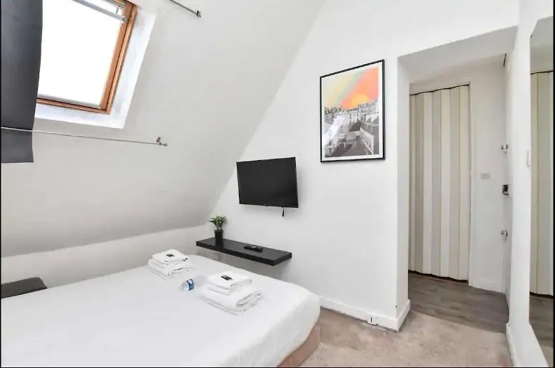 Trocadero Victor Hugo Charming Studio Apartment Paris